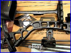 Diamond Bowtech PRISM Bow RH Infinite Edge BLACK Package WithQUIVER & EXTRAS