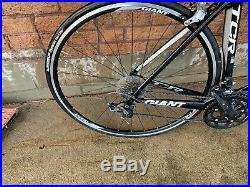 Giant TCR Composite Carbon ML 2011 53.5 56 57 Shimano 105 road bike 180 miles